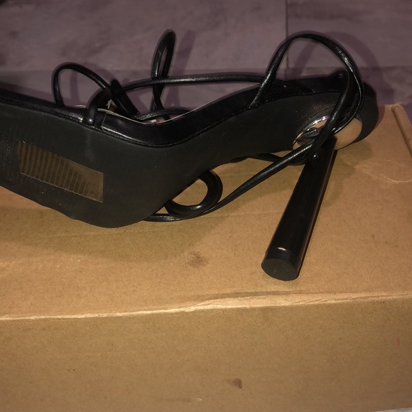 Black open toe strap heels size 6 women brand new SHEIN shoe - Picture 6 of 8